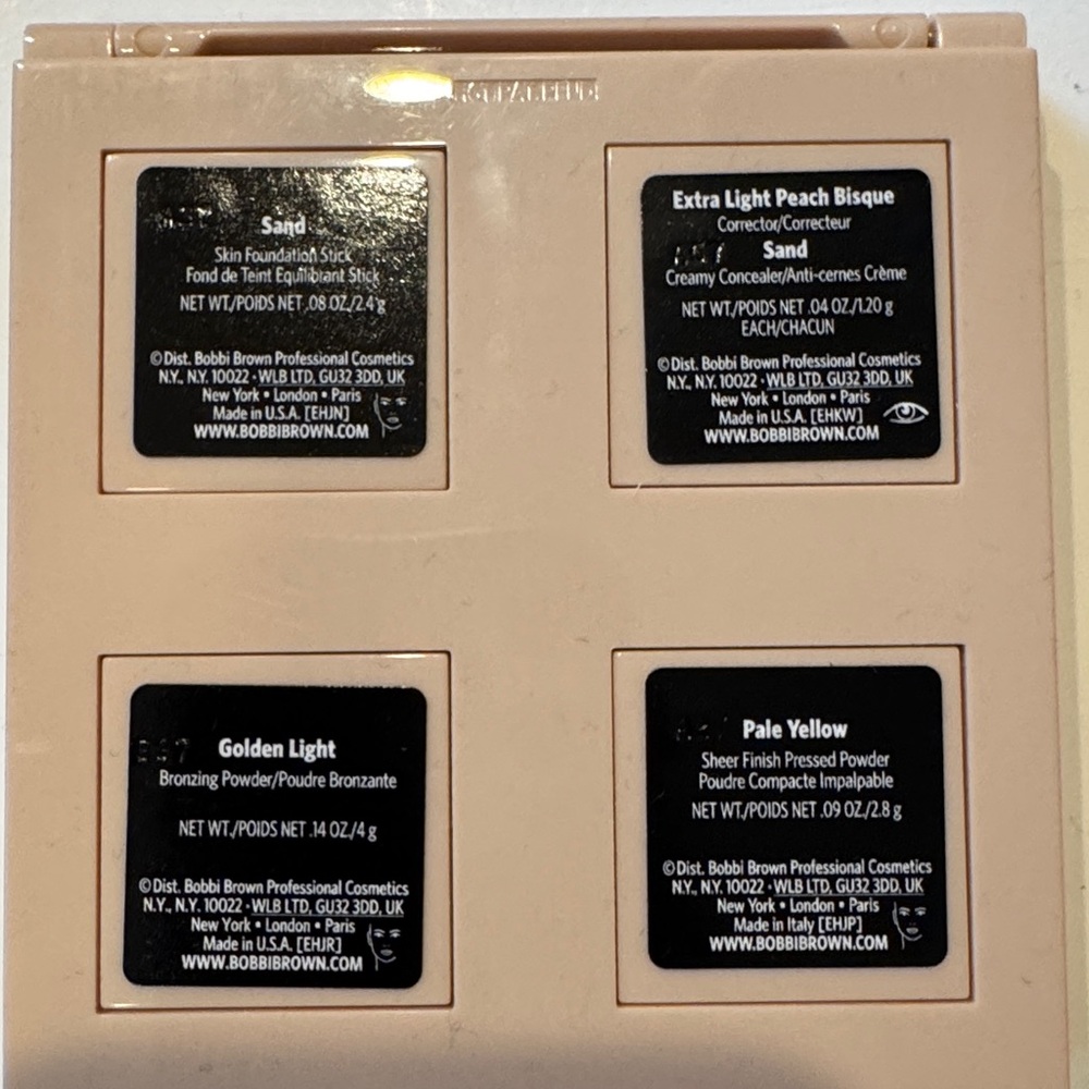 Bobbi Brown Essential 5-in-1 Face Palette - Picture 2 of 4